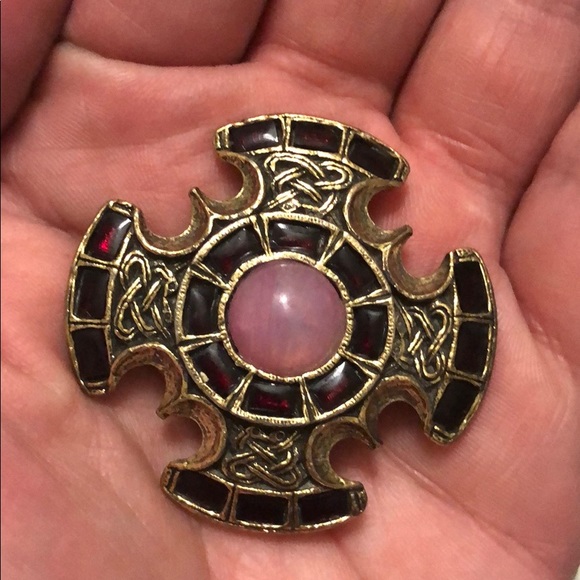 Vintage Miracle Celtic Cross Brooch - Picture 7 of 7